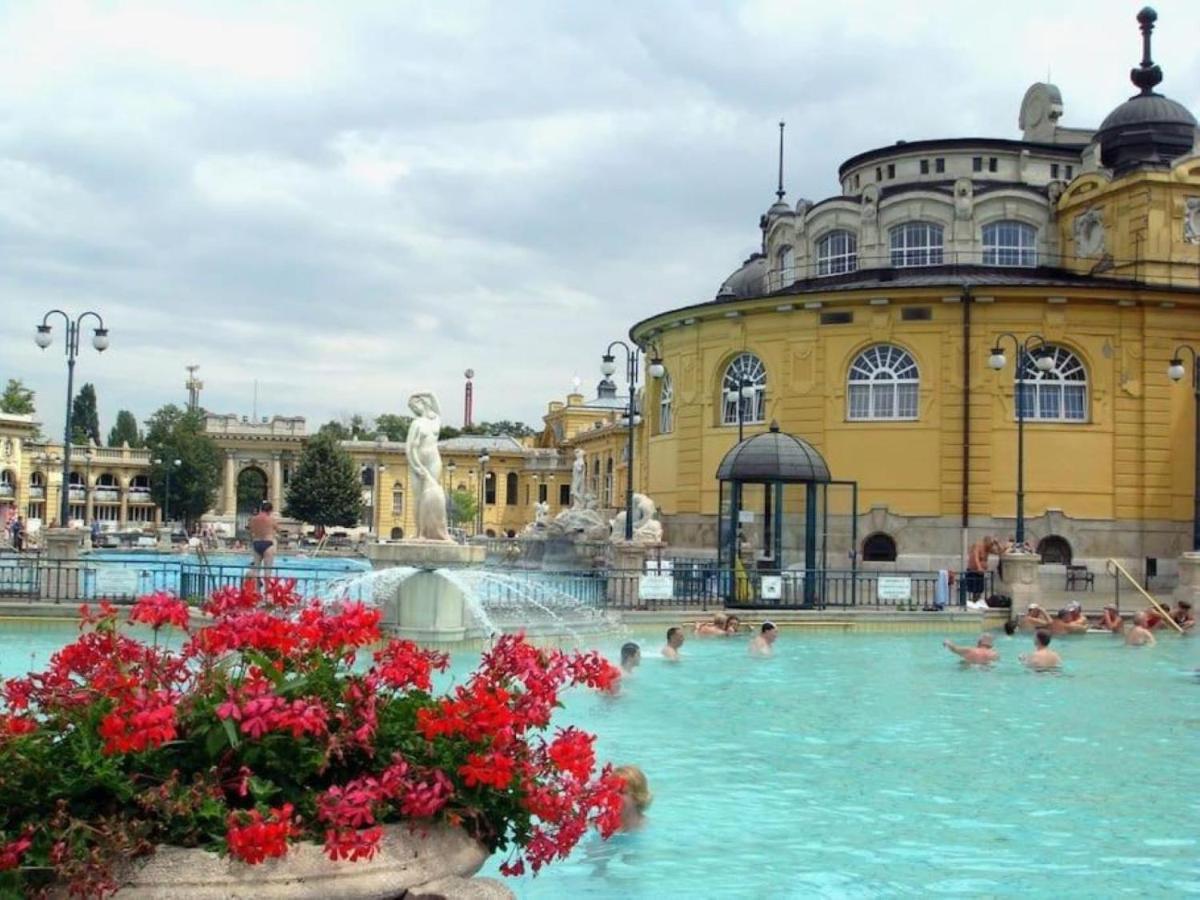 Trendy & Cozy Apartment At Heroes' Square Budapesta Exterior foto